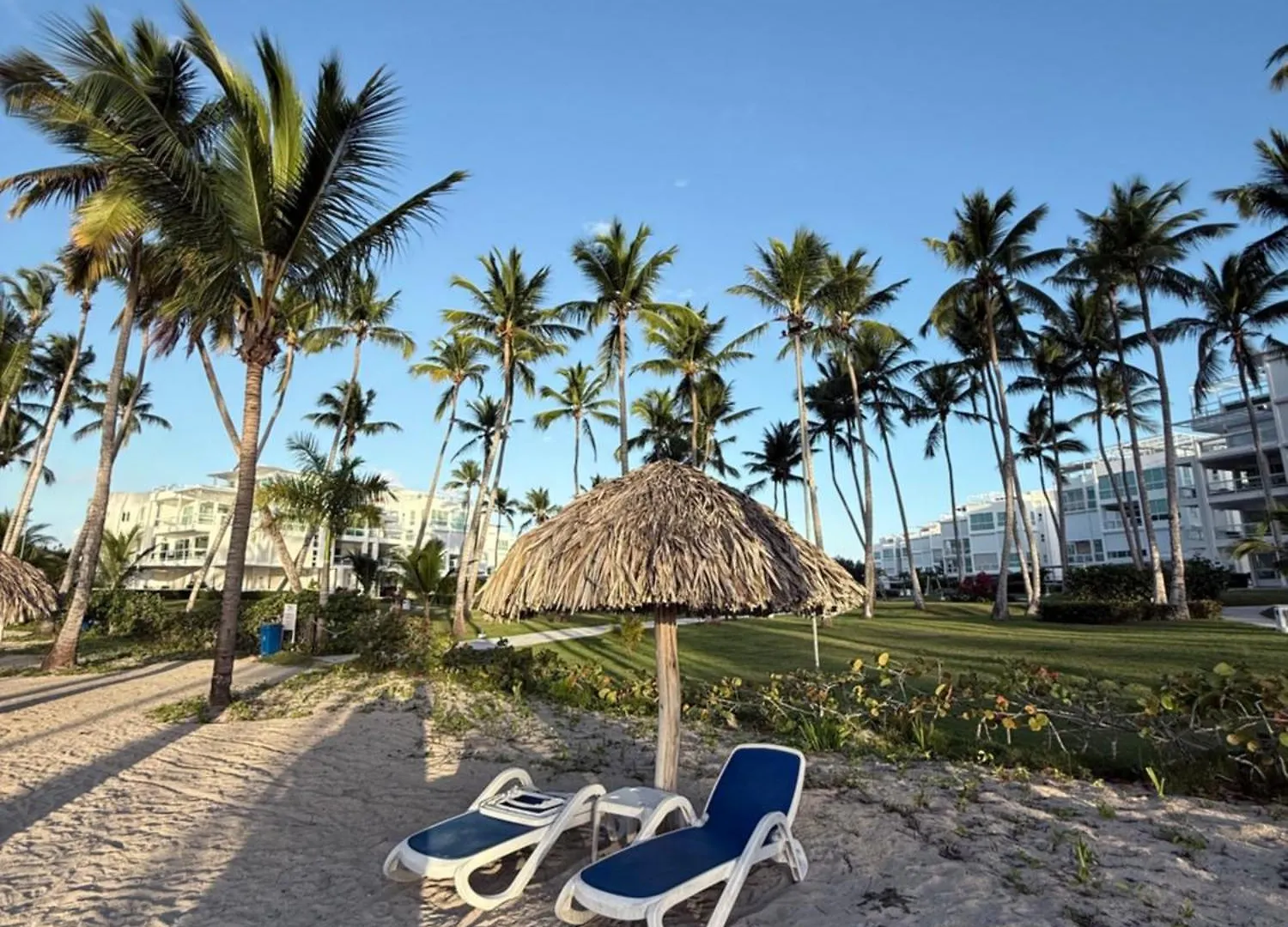 Playa Nueva Romana, Las Olas San Pedro de Macoris